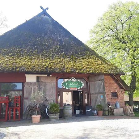 Leuchtturmblick Nahe Kuehlungsborn * Bastorf