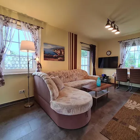 Leuchtturmblick Nahe Kuehlungsborn Kwatera prywatna